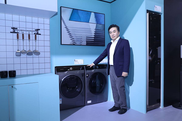 UDE展上的風(fēng)景線，三星洗衣機掀起夏日時尚風(fēng)暴