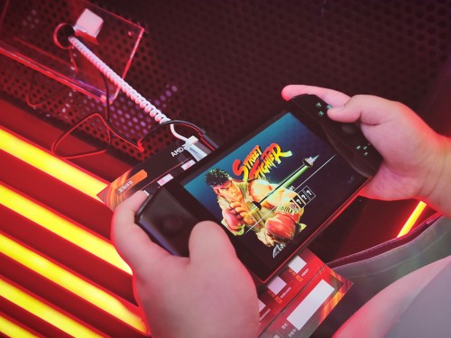 AYANEO 攜搭載 AMD 銳龍7 4800U 新品首秀 ChinaJoy ，并喜提黑金獎(jiǎng)