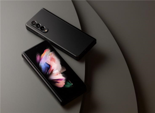 屏下攝像頭+S Pen 三星Galaxy Z Fold3 5G引領(lǐng)折疊屏手機(jī)變革