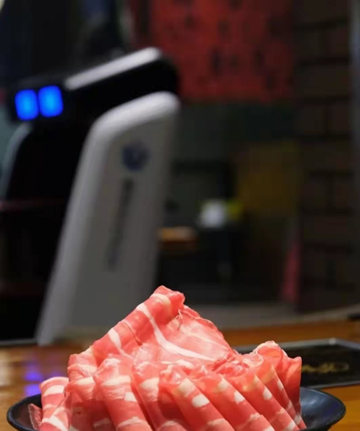 年度最佳員工！擎朗機器人助力智慧餐廳精細化運營