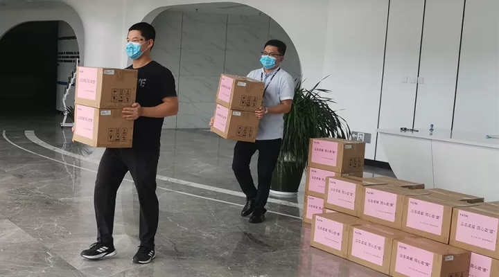 西人馬助力萍鄉(xiāng)抗疫，1000把紅外額溫槍現(xiàn)場交付
