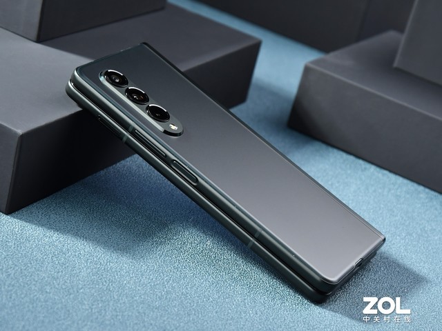 折疊屏也能防水，三星Galaxy Z Fold3全面測評 