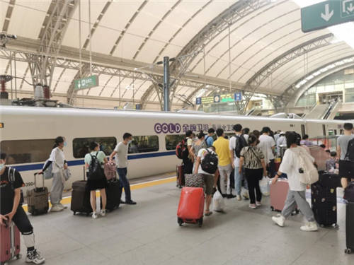 新增十幾條高鐵線路覆蓋，金牌衛(wèi)浴又一大波廣告陸續(xù)上刊