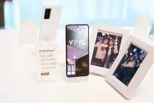 沈陽十一新景點，vivo X70系列首銷路演燃爆全場
