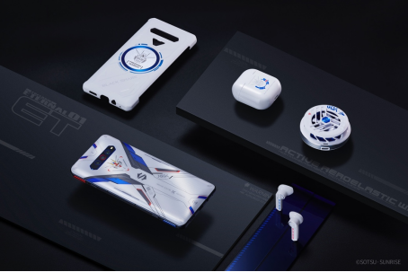進(jìn)化出擊！旗艦級(jí)游戲手機(jī)新品黑鯊4S系列正式發(fā)布
