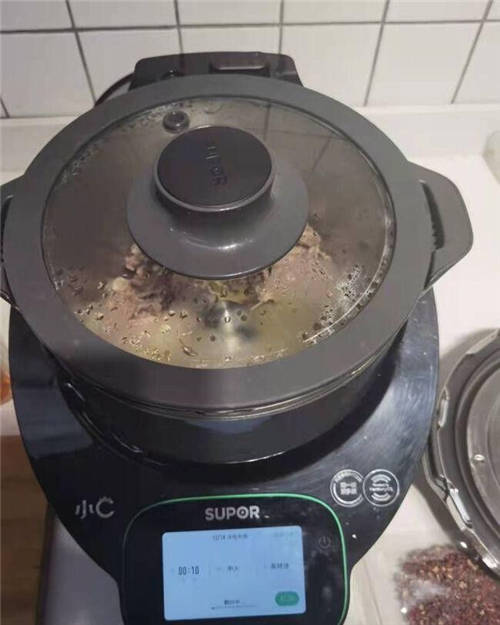 自動(dòng)炒菜機(jī)初體驗(yàn)：買蘇泊爾小C主廚料理機(jī)，值嗎？