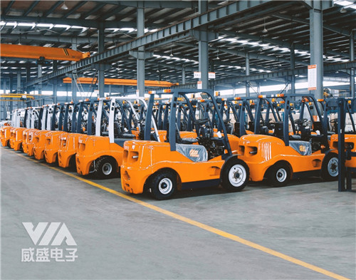 如何用科技提升叉車車隊(duì)的安全和管理效率？