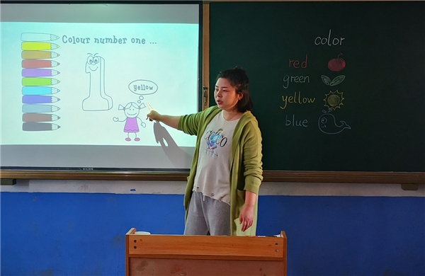 鄉(xiāng)村教師耿蘭蘭:也許他們只覺得好玩，但我愿意成全