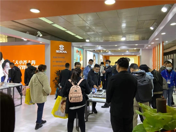 相伴金秋十月，北京眼鏡展施洛華締造專屬時尚盛宴