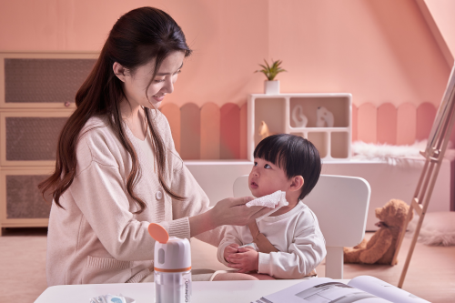 一鍵自制，0添加！七彩叮當(dāng)智能濕巾機(jī)新品首發(fā)，瞄準(zhǔn)母嬰人群，開(kāi)啟濕巾新革命！
