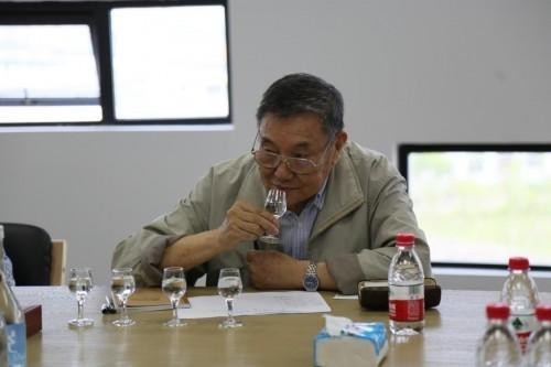 ?就在秋糖前，一批白酒泰斗密集調(diào)研了江小白