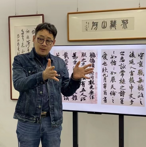 以藏養(yǎng)藏，他用20年藝術(shù)人生在微拍堂書(shū)寫(xiě)新傳奇！