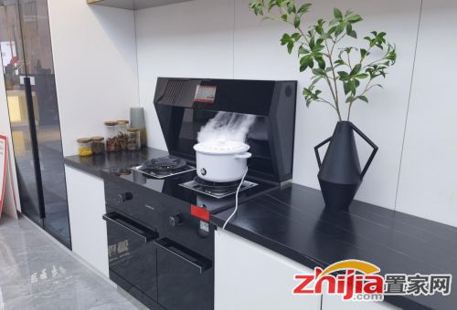 帥豐集成灶持續(xù)熱銷！大國品牌定義集成廚房流行趨勢