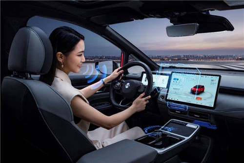 “我們提車?yán)?！”合?chuàng)Z03正式交付，不負(fù)等待