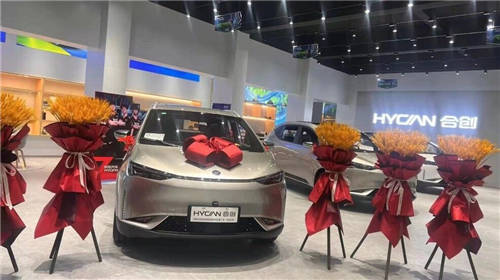 “我們提車?yán)玻　焙蟿?chuàng)Z03正式交付，不負(fù)等待