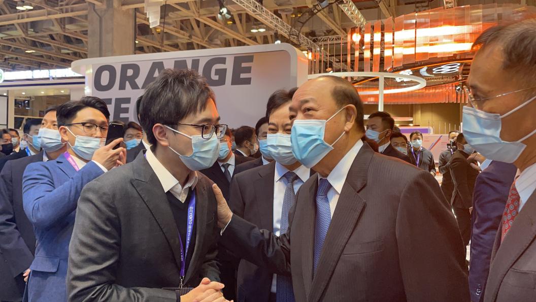 中國電信攜極視角亮相BEYOND，澳門特區(qū)行政長官蒞臨視察