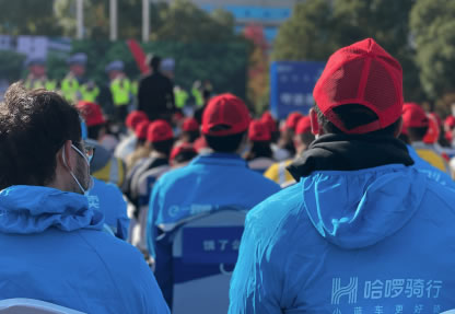 12月2日是第十個“全國交通安全日”，為了呼吁更多人提高交通安全意識，哈啰出行圍繞“守法規(guī)知禮讓、安全文明出行”的主題，與全國20多地交通管理部門開展形式多樣的交通安全宣傳活動。1399.jpg