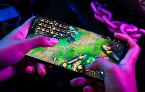 首批OPPO Reno7 Pro英雄聯(lián)盟手游限定版線上售罄，好產(chǎn)品果然受歡迎