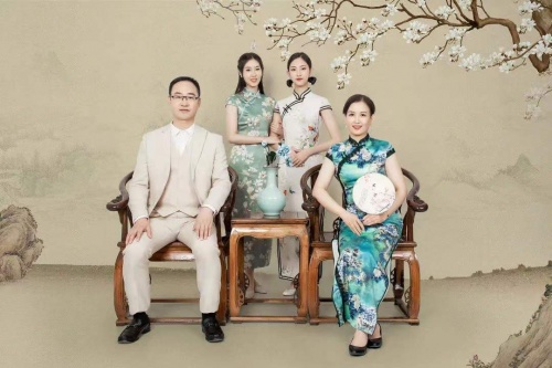德意控股陳紅：星河璀璨，追逐夢想的你發(fā)光發(fā)熱
