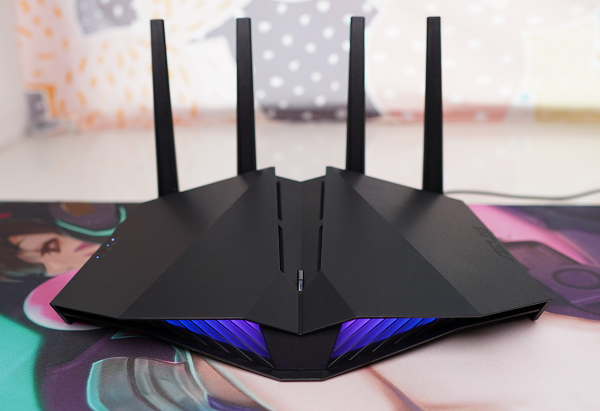 路由也能玩RGB? 華碩WiFi6路由RT-AX82U點(diǎn)評(píng)