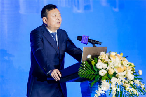 喜報！大自然家居獲頒土巴兔2021年度領軍品牌獎和最具價值生態(tài)伙伴獎