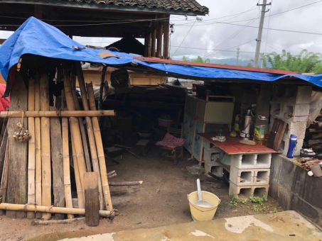 長(zhǎng)生人壽攜手愛(ài)德基金會(huì)舉辦捐贈(zèng)活動(dòng)，給大山里的孩子帶去“光和熱”