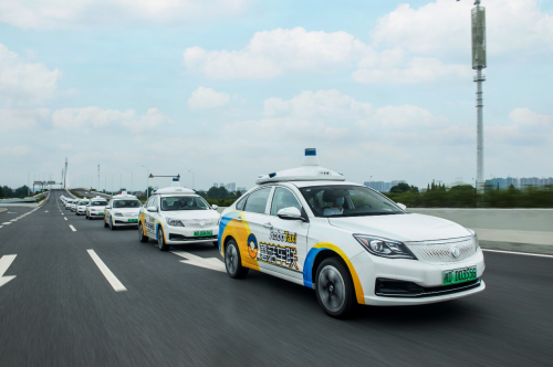 2021年中國自動駕駛六大關(guān)鍵詞：融資熱、車路協(xié)同、商業(yè)化……