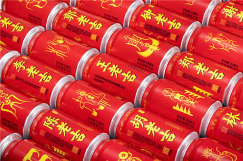 沖上熱搜的王老吉姓氏罐賣爆了！憑什么讓網(wǎng)友激情下單？