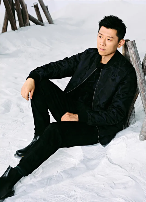 七匹狼夾克聯手蘇炳添后又合作演員夏雨，共赴雪境探索之旅