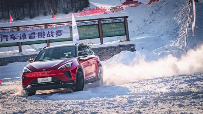 無(wú)懼-20℃極寒挑戰(zhàn)，極狐阿爾法T全地形實(shí)力出圈！