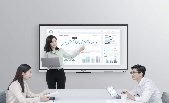 辦公通訊用企業(yè)微信，智能會(huì)議用MAXHUB