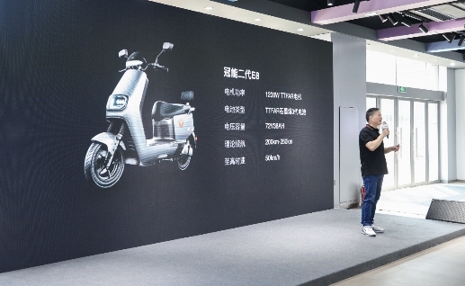 挑戰(zhàn)不可能，雅迪石墨烯電池讓電動車在冬天也能疾馳如飛