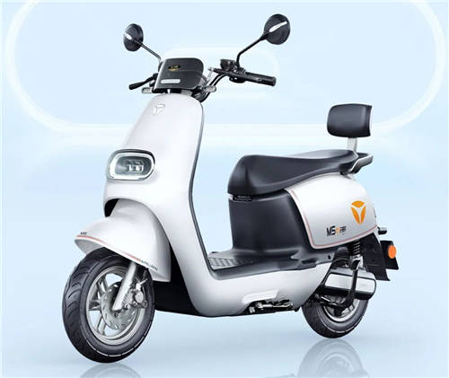 新發(fā)布兩款雅迪電動車，一次充電續(xù)航超過120公里，可跨城行駛