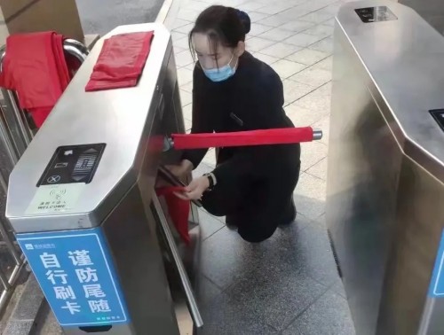 碧桂園服務(wù)：用有溫度的物業(yè)服務(wù)，幫助業(yè)主度過寒冬