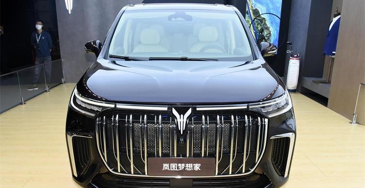 嵐圖夢想家：增程版來了，對比別克GL8優(yōu)勢在科技/空間？