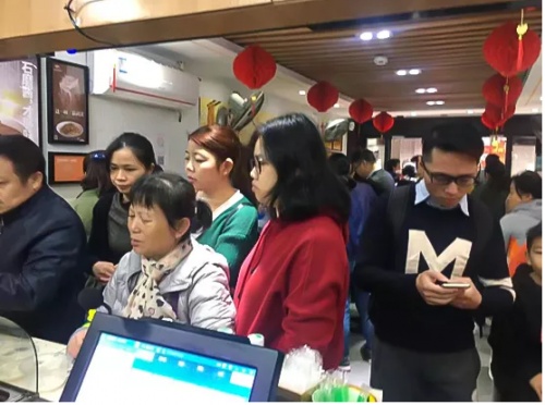 盒子pos助力餐飲企業(yè)提質增效，武漢寶媽月銷上萬熱干面