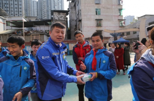 啄木鳥家庭維修第一顆種子計劃之酉陽特殊教育學(xué)校312公益行