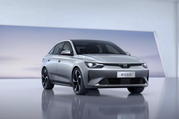 威馬汽車E.5更人性化的技術配置：雙12.3英寸大屏幕和旋鈕式電子換擋