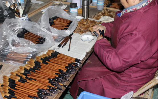 “華夏筆都”大學(xué)生返鄉(xiāng)創(chuàng)業(yè)做毛筆，淘特M2C模式3個(gè)月業(yè)績(jī)翻5倍735.png