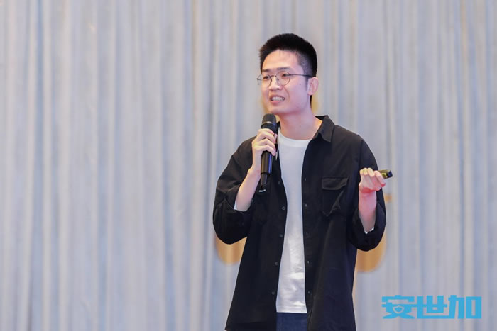 騰訊PCG應(yīng)用安全團(tuán)隊的高級安全工程師 周雨陽.jpg