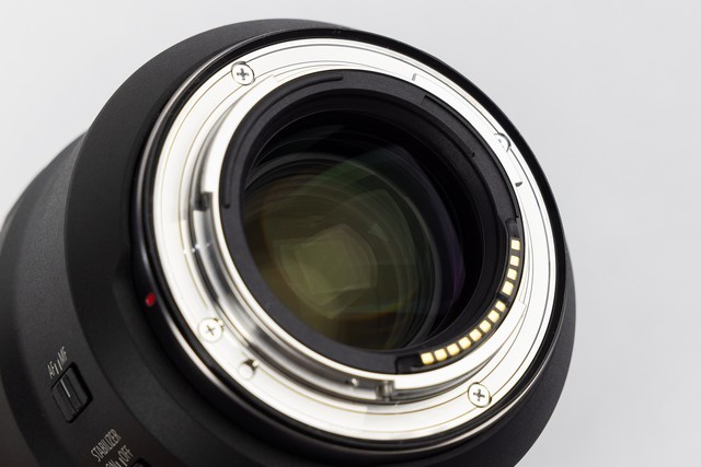 【有料評測】佳能RF135mm F1.8鏡頭評測：高畫質(zhì)遠攝定焦新標準 