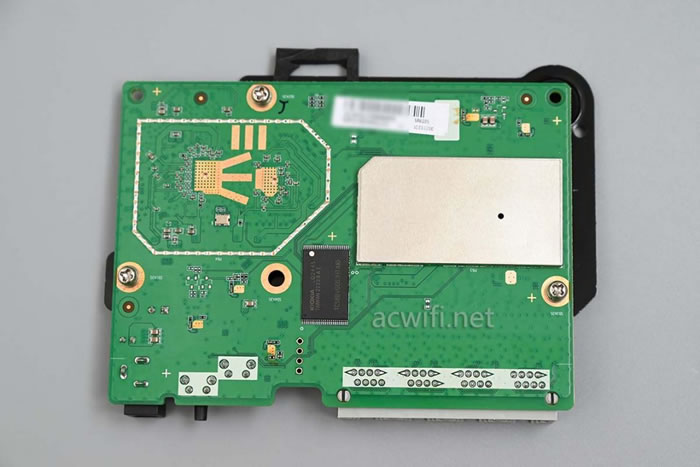 中興（ZTE）晴天墻面路由器AX3000拆機(jī)評(píng)測20.jpg
