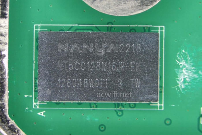 中興（ZTE）晴天墻面路由器AX3000拆機(jī)評(píng)測25.jpg