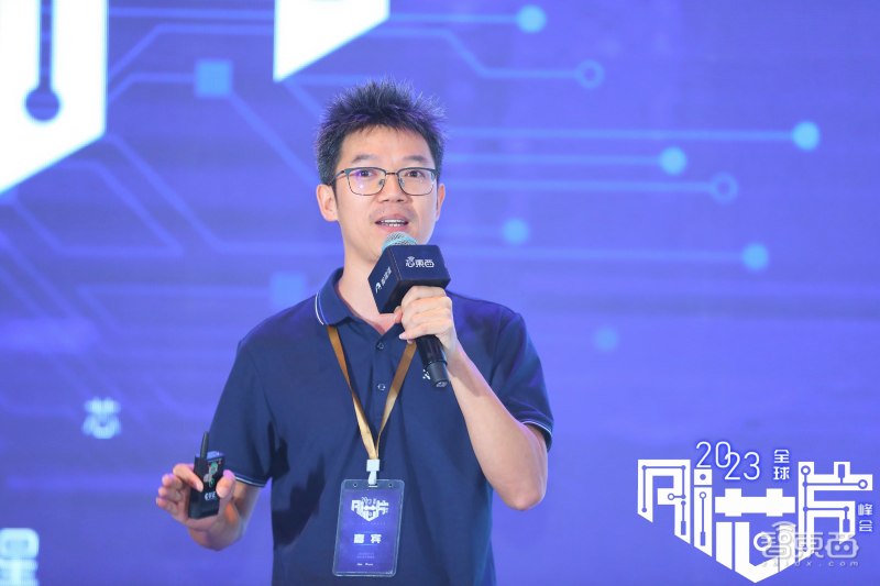 壁仞科技系統(tǒng)架構副總裁丁云帆.jpg