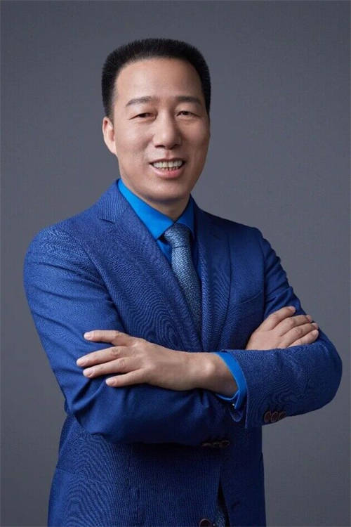 人瑞人才執(zhí)行董事、主席兼行政總裁張建國.jpg
