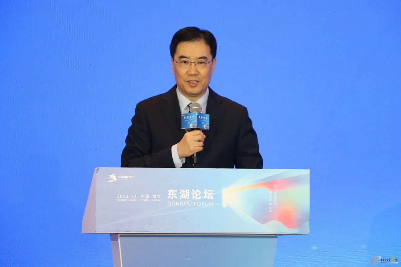 湖北省常委、常務(wù)副省長邵新宇院士.jpg