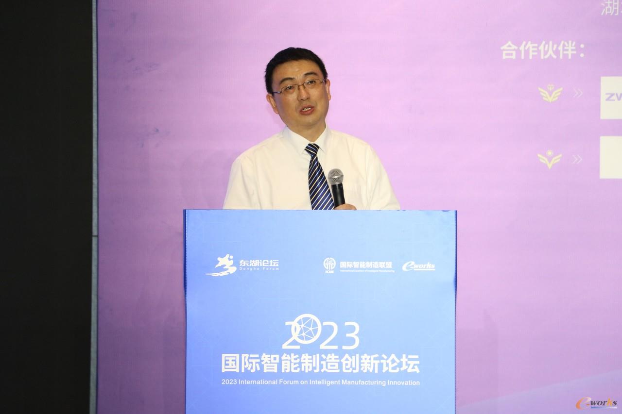 華中科技大學(xué)副校長高亮教授.jpg