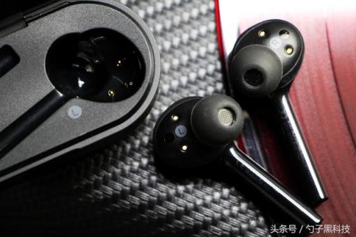 這個(gè)圣誕太給力！ TWS真無線藍(lán)牙耳機(jī)HUAWEI FreeBuds 2 Pro值得關(guān)注