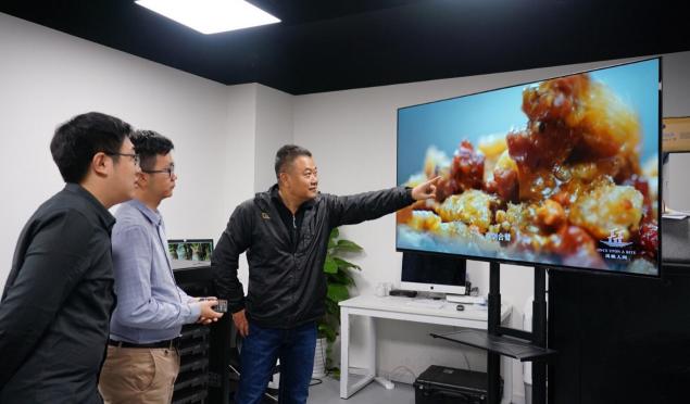 揭秘陳曉卿的美味神器，索尼電視帶你細品《風(fēng)味人間》
