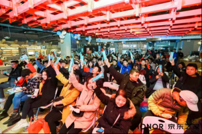 榮耀V20全新首發(fā)，西安萬科京東之家旗艦店潮流引爆